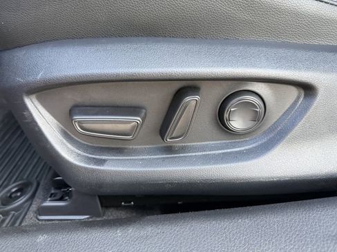 Certified 2025 Toyota Camry SE image 25