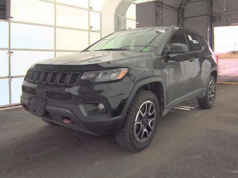 Used 2024 Jeep Compass Trailhawk image 1