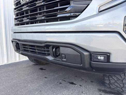 Used 2024 GMC Sierra 1500 Elevation w/ LPO, Elevation Black Package image 7