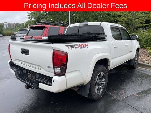 Used 2019 Toyota Tacoma TRD Sport AWD/4WD image 9
