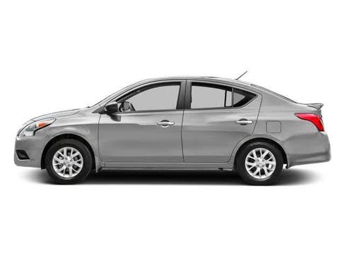 Used 2017 Nissan Versa SV w/ SV Special Edition Package image 2