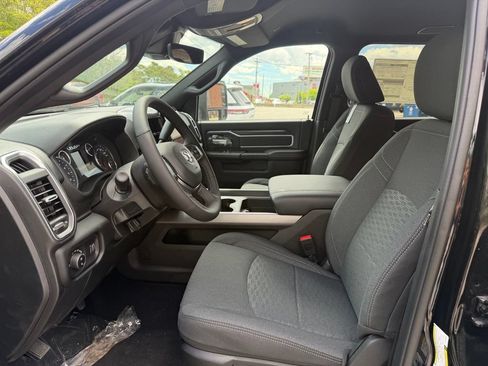 New 2026 RAM 2500 Big Horn AWD/4WD image 18
