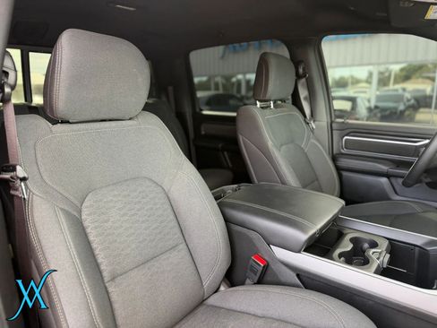 Used 2025 RAM 1500 Big Horn AWD/4WD image 24