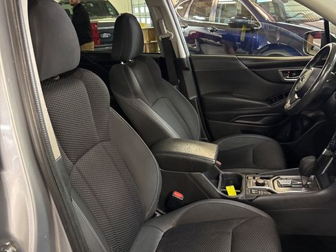 Used 2022 Subaru Forester Premium AWD/4WD image 13