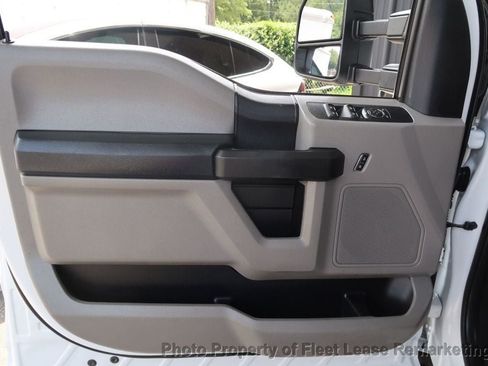 Used 2018 Ford F250 XL w/ Power Equipment Group AWD/4WD image 14