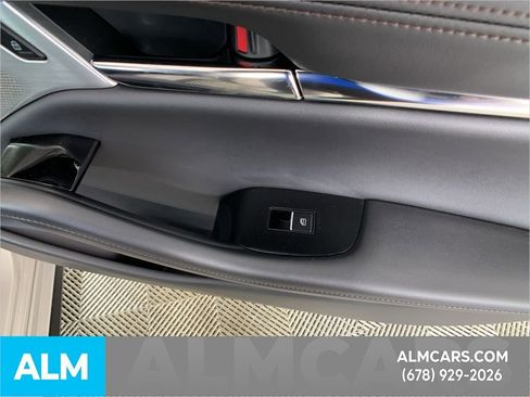 Used 2025 MAZDA MAZDA3 2.5 Turbo Sedan w/Premium Plus image 38