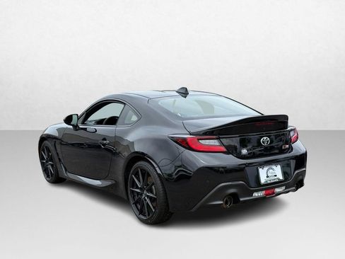 Used 2022 Toyota GR86 Premium w/ ALL Weather Mat Package (TMS) RWD image 4
