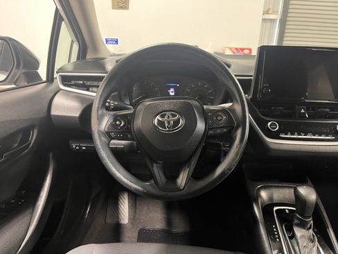 Used 2023 Toyota Corolla LE image 21