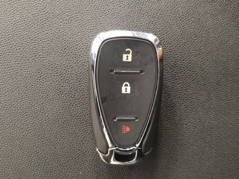 Used 2023 Chevrolet Equinox LS image 32