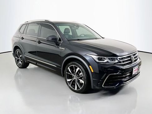 Used 2024 Volkswagen Tiguan SEL R-Line w/ MDO Package, Two-Row image 18
