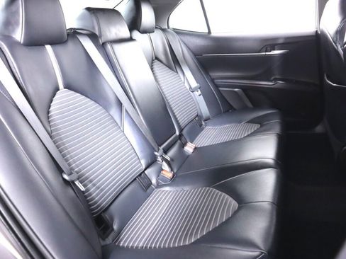 Used 2020 Toyota Camry SE FWD image 34