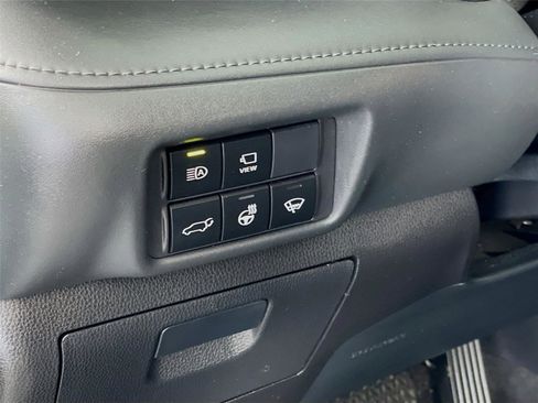 Used 2022 Toyota Highlander Platinum image 13