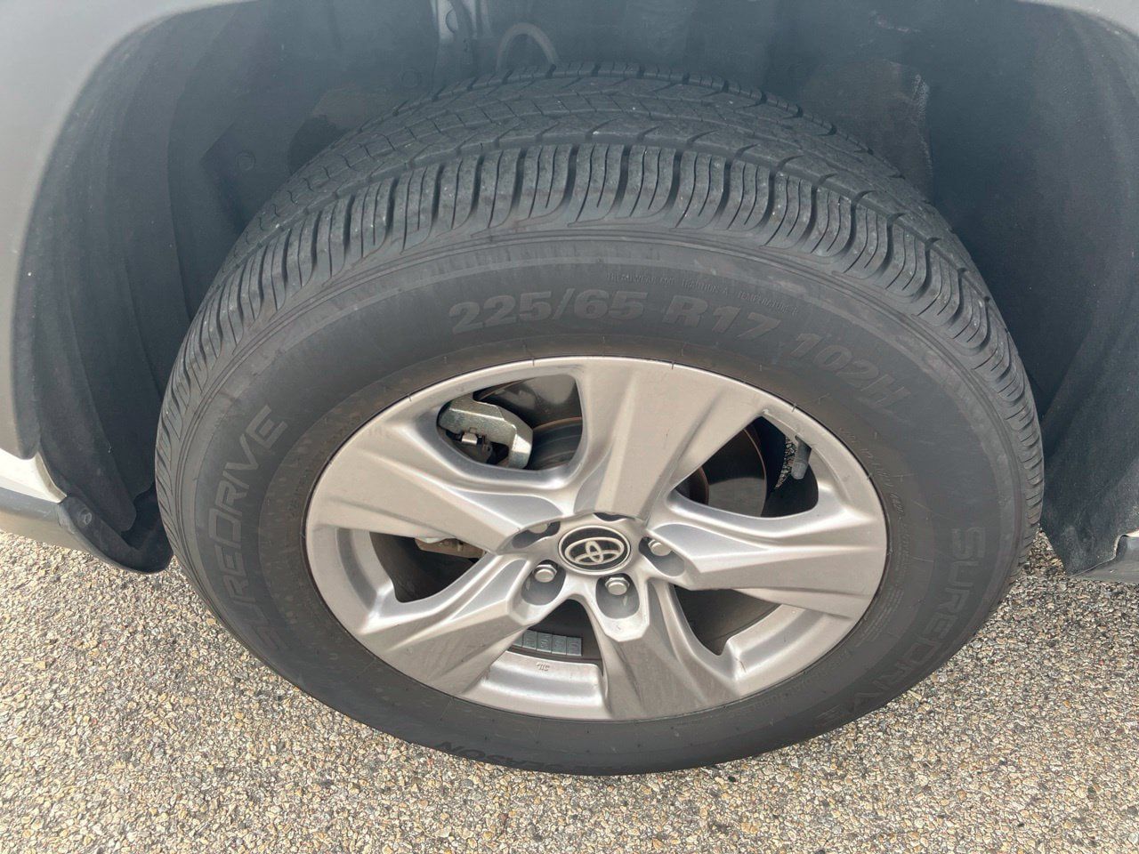 Used 2025 Toyota RAV4 XLE FWD image 11