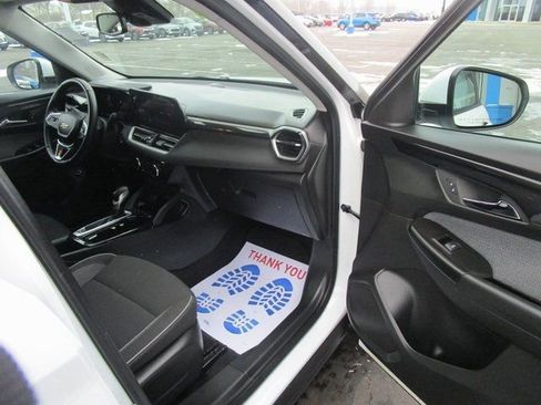Certified 2024 Chevrolet TrailBlazer LT w/ Convenience Package image 23