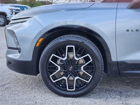 Used 2023 Chevrolet Blazer RS w/ Enhanced Convenience Package FWD image 8