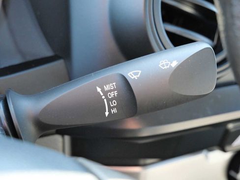 Used 2020 Toyota Tacoma SR image 33