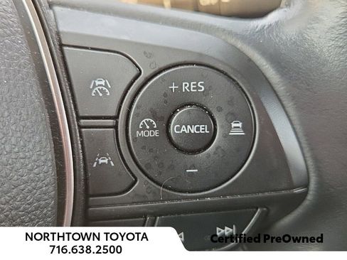 Used 2023 Toyota Corolla Cross LE image 19