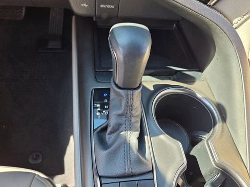 Used 2021 Toyota Camry SE image 25