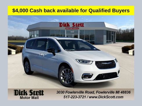 New 2026 Chrysler Pacifica Limited w/ Trailer Tow Group image 1