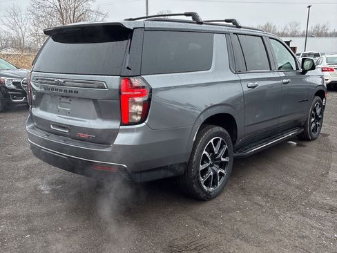 Used 2022 Chevrolet Suburban RST w/ Luxury Package image 3