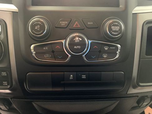 Used 2023 RAM 1500 Classic SLT w/ Electronics Group image 9