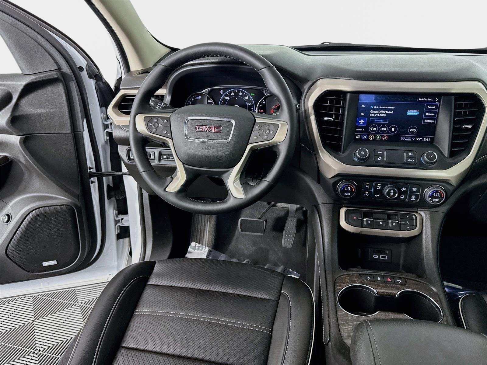 Certified 2023 GMC Acadia Denali w/ Denali Ultimate Package FWD image 24