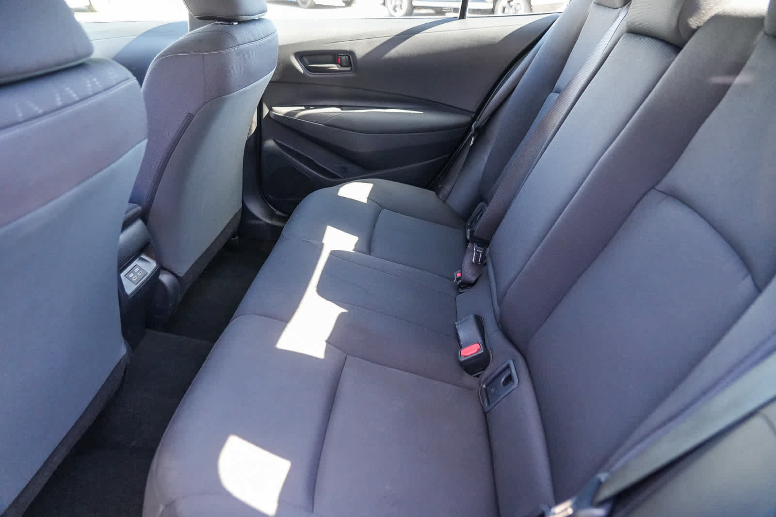 Used 2024 Toyota Corolla LE FWD image 18