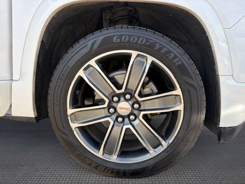 Certified 2018 GMC Acadia Denali w/ Technology Package AWD/4WD image 10