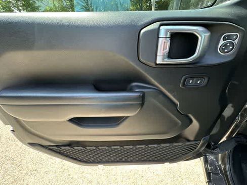 Used 2021 Jeep Wrangler Unlimited Sport AWD/4WD image 18
