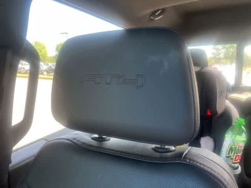 Used 2025 GMC Sierra 2500 AT4 w/ AT4 Premium Plus Package image 5