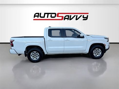 Used 2024 Nissan Frontier SV w/ Technology Package image 8