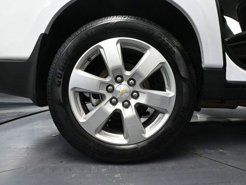 Used 2017 Chevrolet Traverse Premier image 16