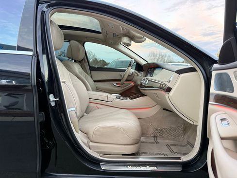 Used 2017 Mercedes-Benz S 550 S 550 image 30