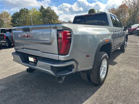 New 2026 GMC Sierra 3500 Denali w/ Denali Reserve Package image 6