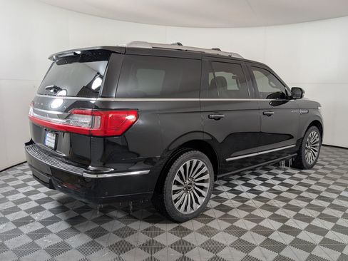 Used 2020 Lincoln Navigator Reserve w/ Equipment Group 208A Reserve image 10