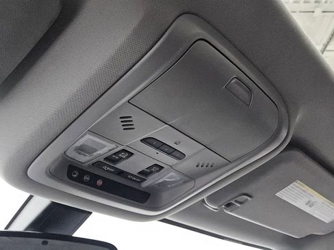 Used 2019 GMC Acadia SLT w/ Black Edition image 32