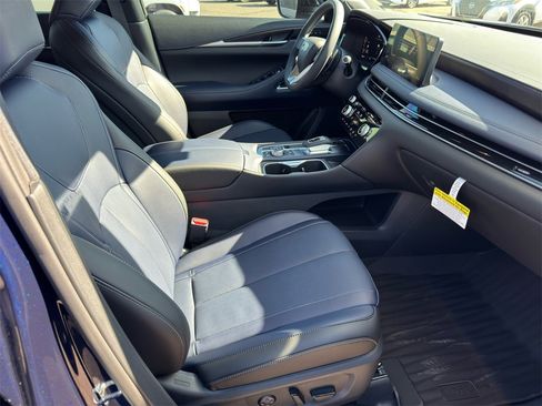 New 2026 INFINITI QX60 Sport image 12