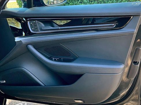 Used 2025 Porsche Panamera 4S image 27