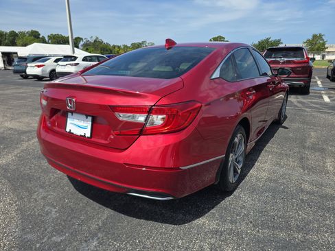Used 2020 Honda Accord EX image 4