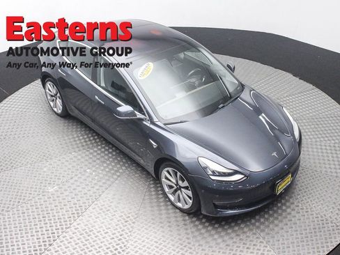 Used 2018 Tesla Model 3 Long Range RWD image 3