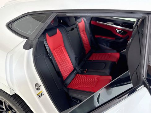 Used 2020 Lamborghini Urus AWD/4WD image 28