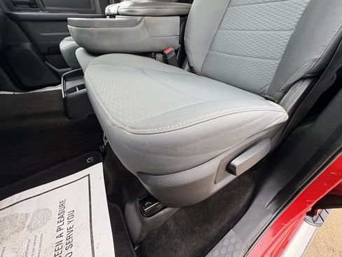 Used 2018 RAM 1500 Express w/ Express Value Package image 35