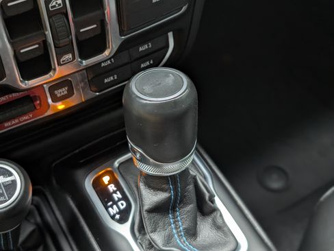 Used 2023 Jeep Wrangler Unlimited Rubicon 4xe w/ Steel Bumper Group image 30