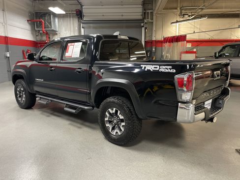Used 2020 Toyota Tacoma TRD Off-Road image 8