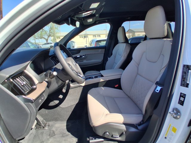 New 2026 Volvo XC90 T8 Plus w/ Protection Package Premier AWD/4WD image 15