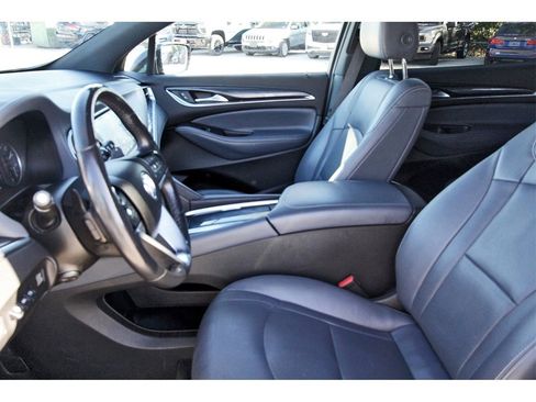 Used 2022 Buick Enclave Premium image 29