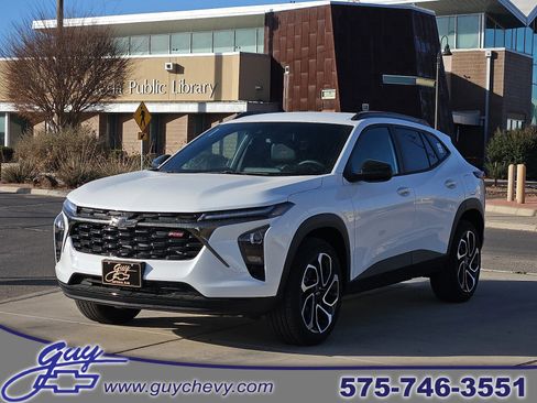 New 2026 Chevrolet Trax RS w/ Driver Confidence Package image 1