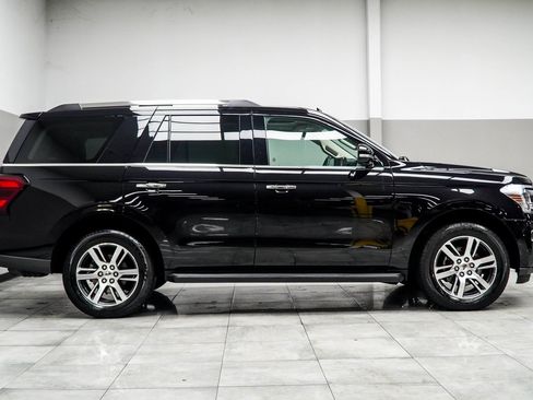 Used 2024 Ford Expedition Limited AWD/4WD image 6