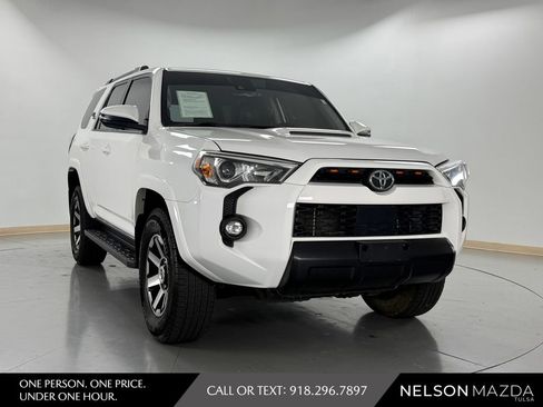 Used 2023 Toyota 4Runner TRD Off-Road Premium AWD/4WD image 4