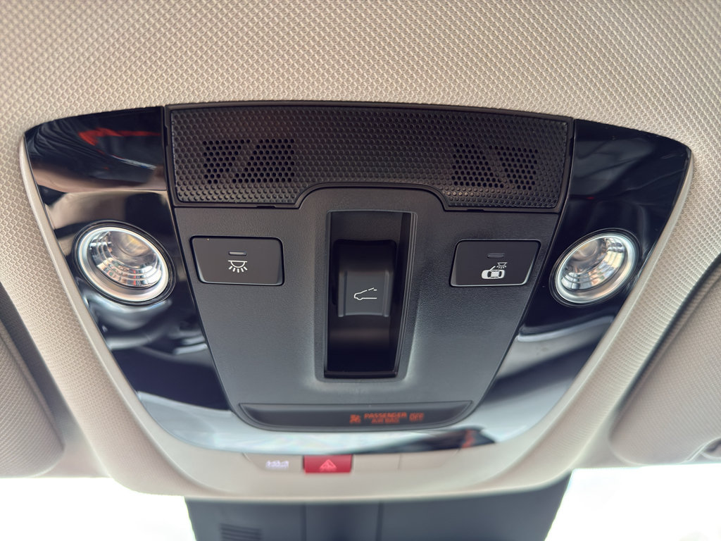 Used 2024 Kia Sorento SX AWD/4WD image 22